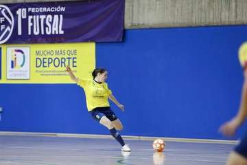 Una mala primera mitad condena al Teldeportivo/TA.